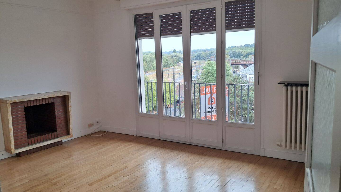 Appartement 5 pièces 125 m² · à Lisieux · 124,8 m² · 1 050 €/mois