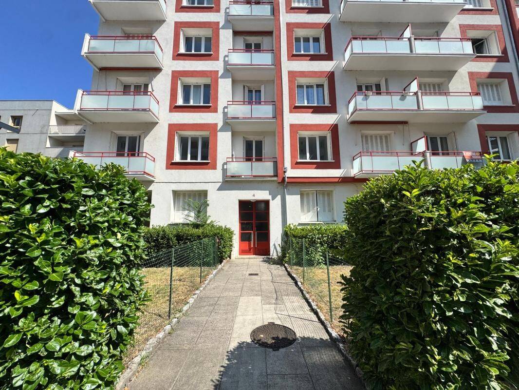 Appartement 2 pièces 28 m² · à Grenoble · 27,8 m² · 537 €