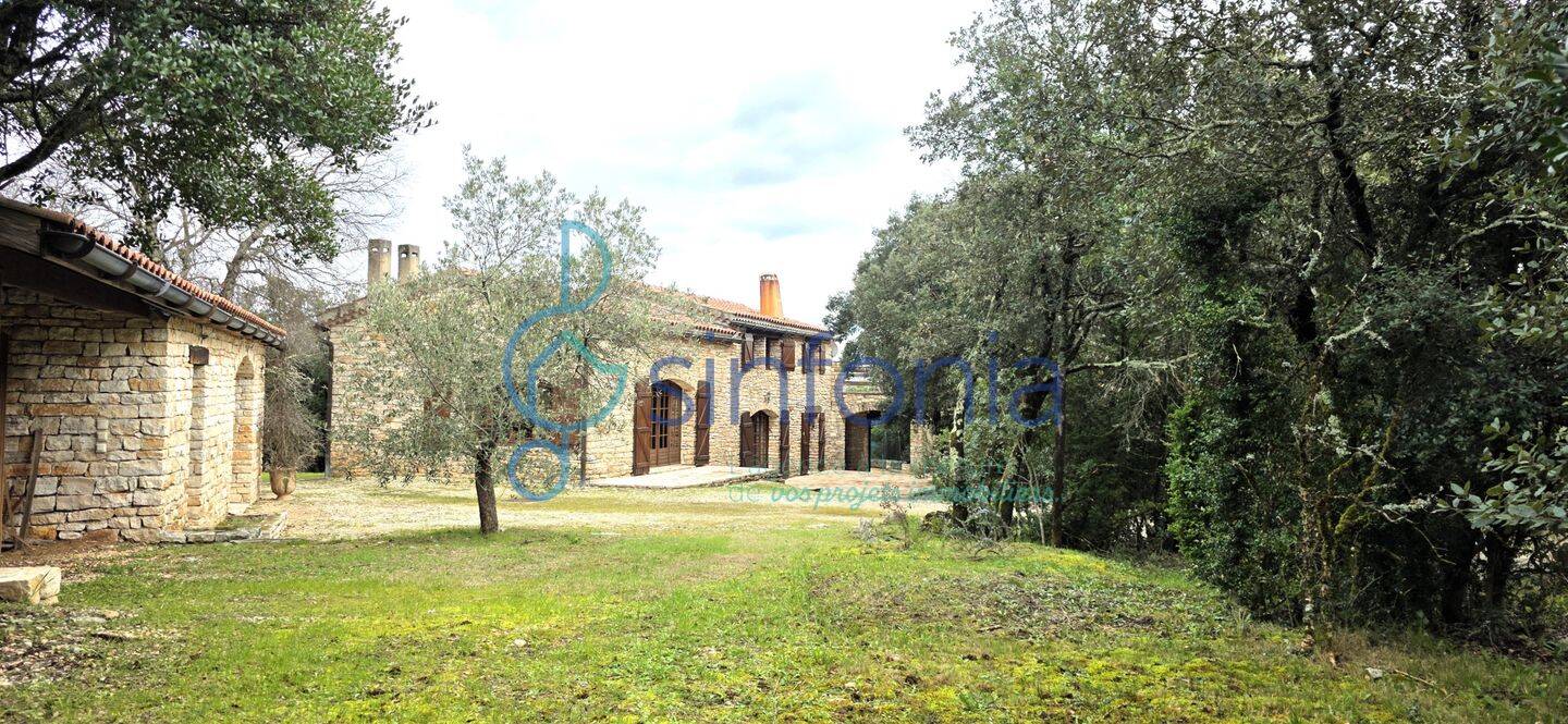 Maison 7 pièces 130 m² · à Méjannes-le-Clap · 130 m² · 425 250 €