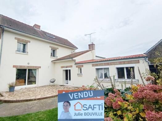 Maison à vendre 199 990 € 6 pièces 3 chambres 105 m² 1 064 m² de terrain Centre Ville Beuvry 62660