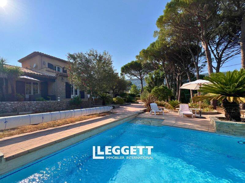 Maison 6 pièces 188 m² · à Peymeinade · 188 m² · 880 000 €