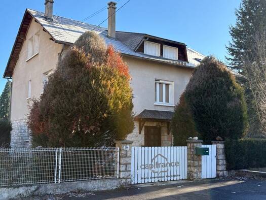 Maison à vendre 229 000 € 6 pièces 4 chambres 217 m² 1 000 m² de terrain Sud Ouest Marvejols 48100