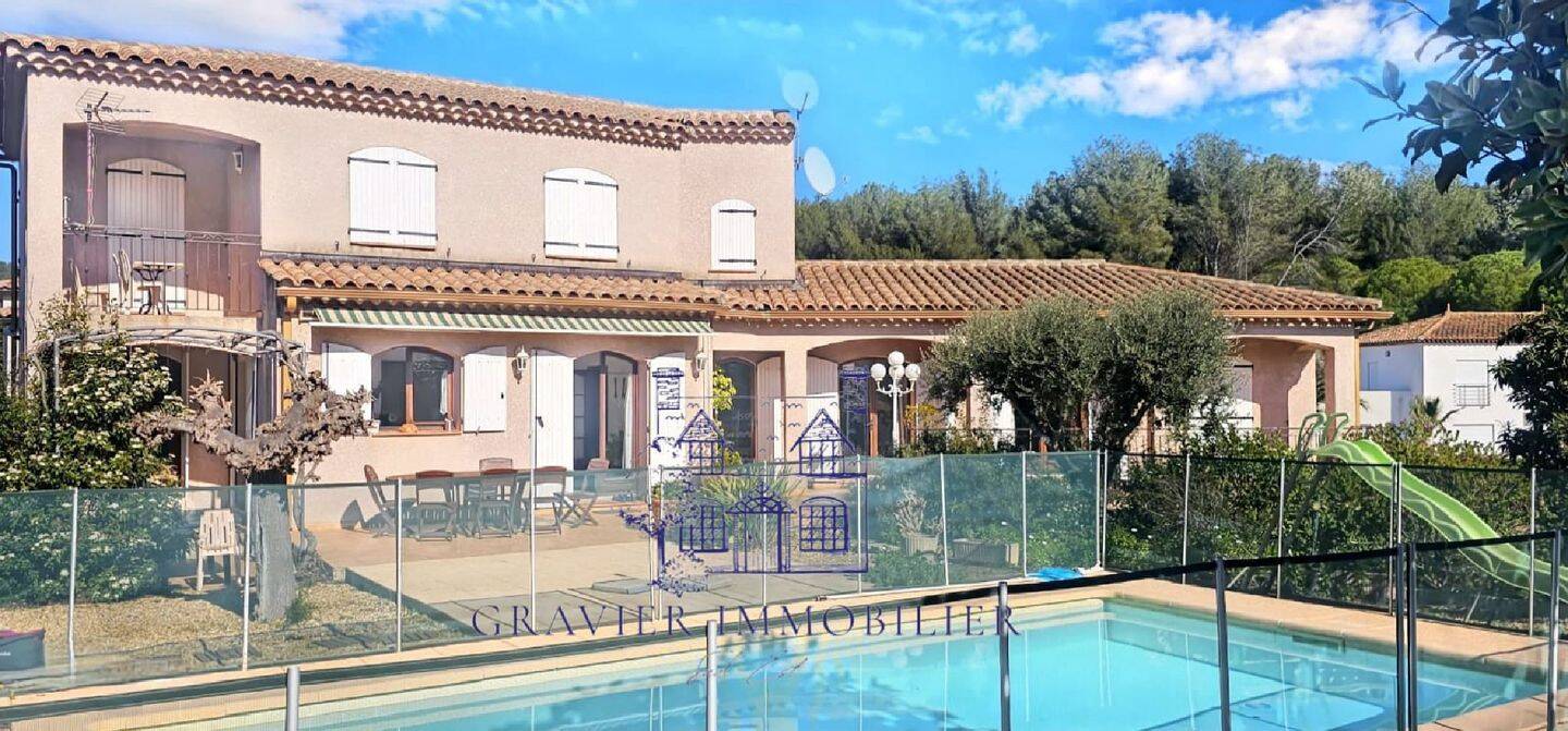 Maison 7 pièces 154 m² · à Saint-Cyr-sur-Mer · 154 m² · 780 000 €