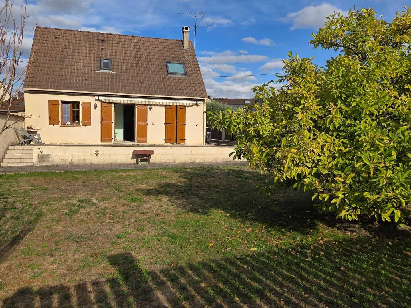 Maison 5 pièces 90 m² · à Viarmes · 90 m² · 339 000 €