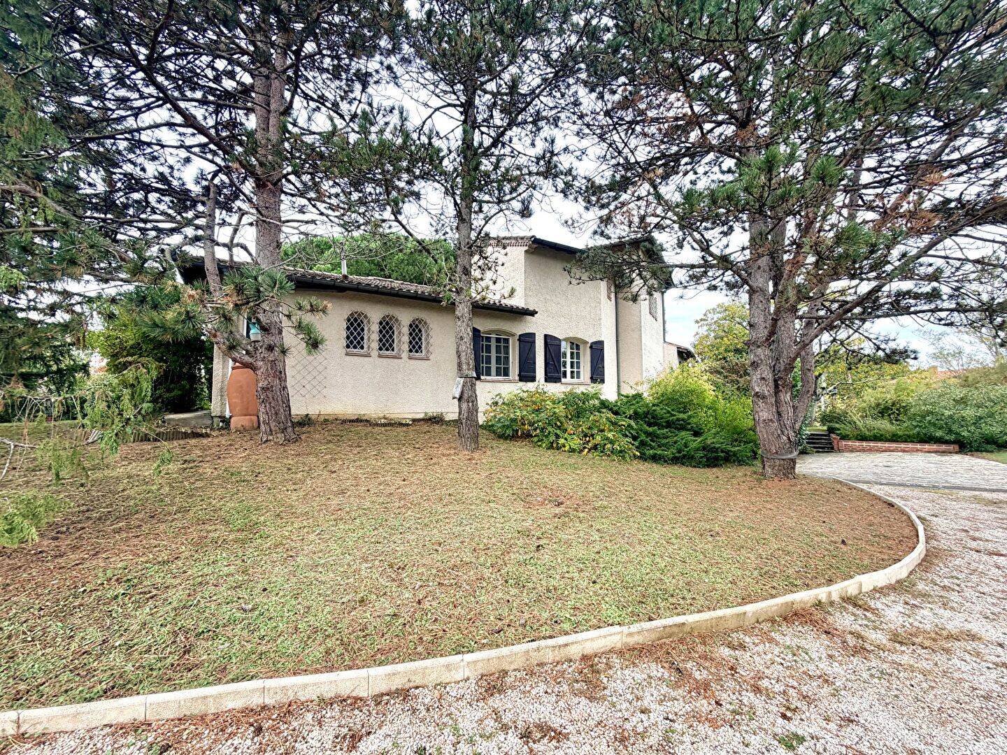 Maison 9 pièces 245 m² · à Pechbusque · 245 m² · 650 000 €