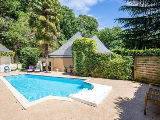 Maison à vendre 1 094 000 € 7 pièces 4 chambres 180 m² 1 732 m² de terrain Verrières-le-Buisson 91370