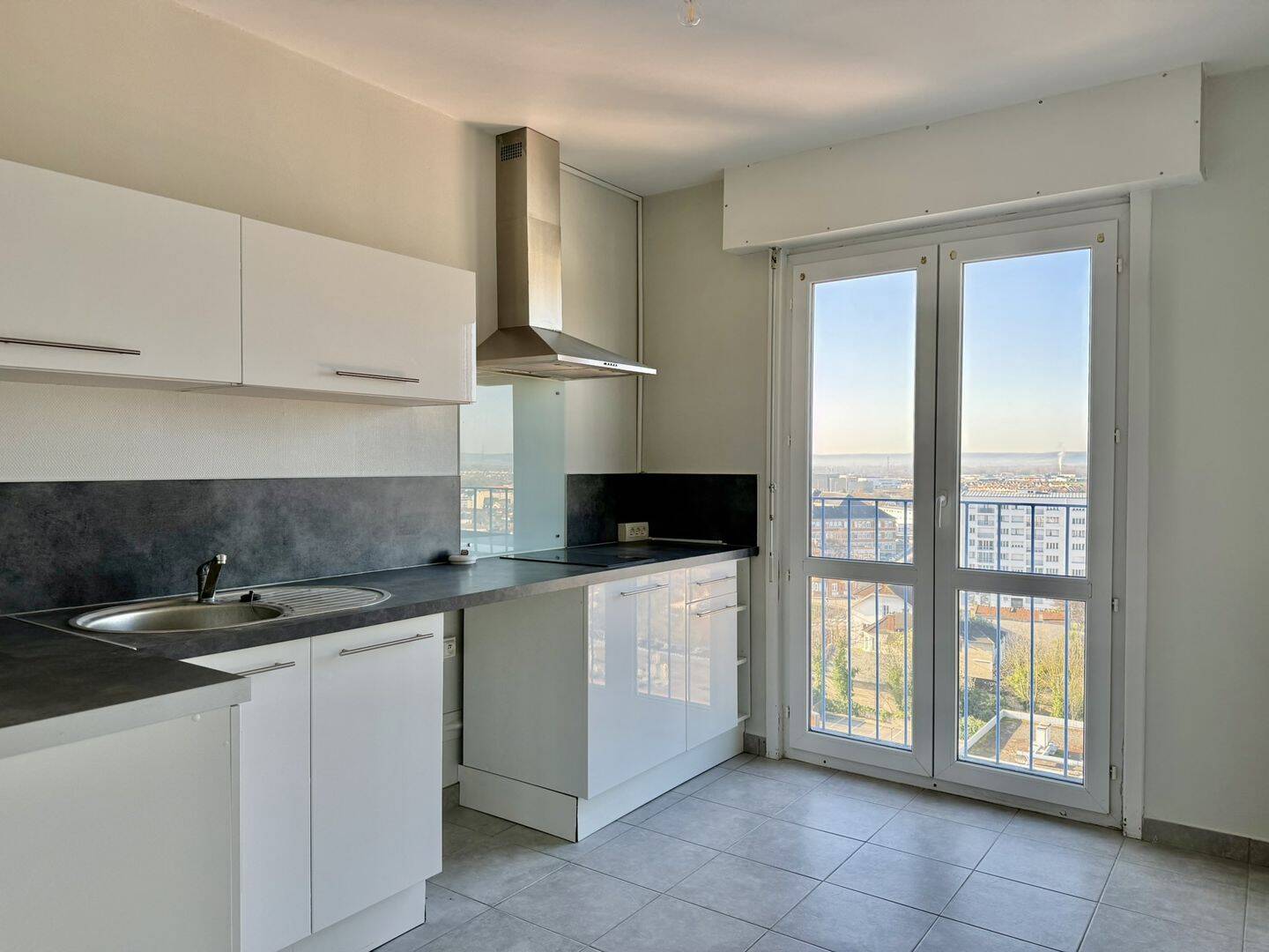 Appartement 2 pièces 50 m² · à Saint-André-les-Vergers · 49,9 m² · 70 000 €