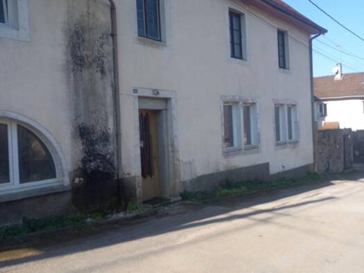 Maison à vendre 107 200 € 2 pièces 100 m² 503 m² de terrain Bonnay 25870