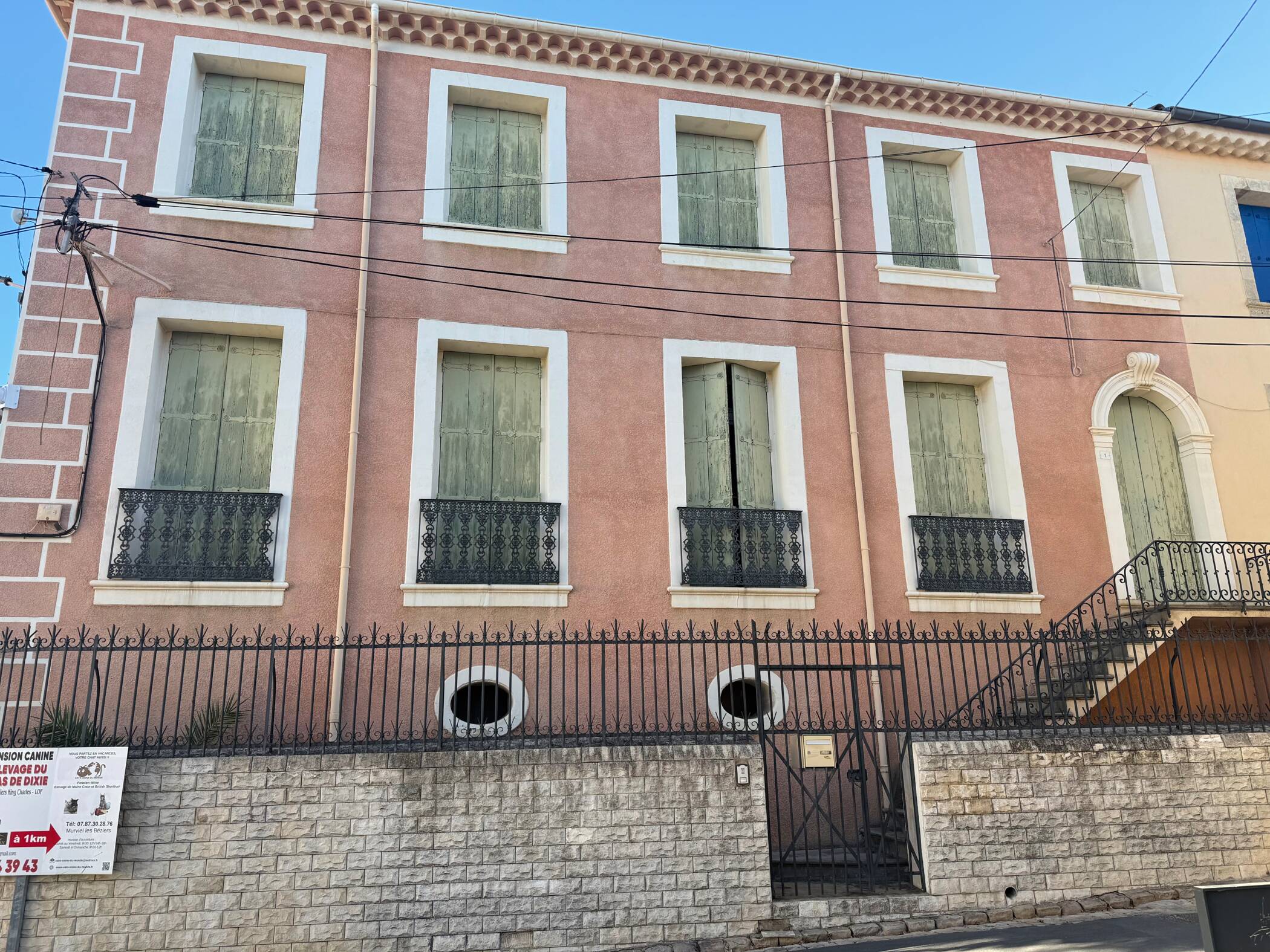 Maison 7 pièces 235 m² · à Murviel-lès-Béziers · 235 m² · 240 000 €