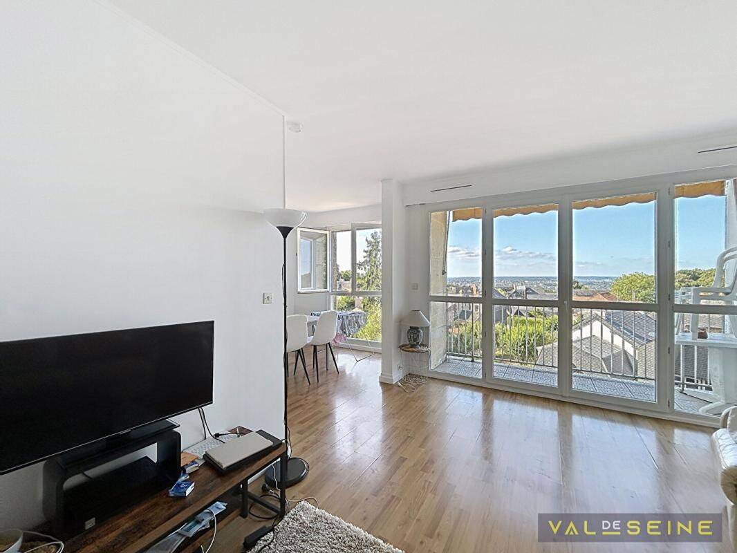 Appartement 4 pièces 77 m² · à Mont-Saint-Aignan · 76,5 m² · 960 €/mois