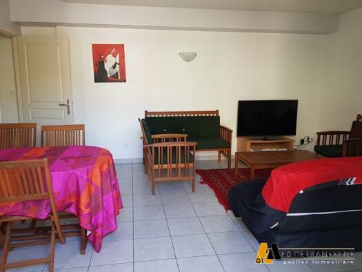 Appartement à louer 900 € 3 pièces 2 chambres 62 m² Étage 1/2 Le Grau d'Agde Agde 34300