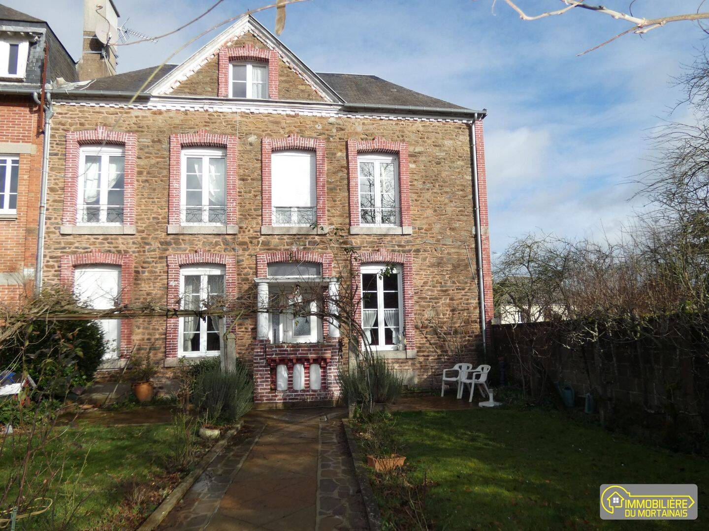 Maison 6 pièces 112 m² · à Saint-Hilaire-du-Harcouët · 111,6 m² · 213 800 €