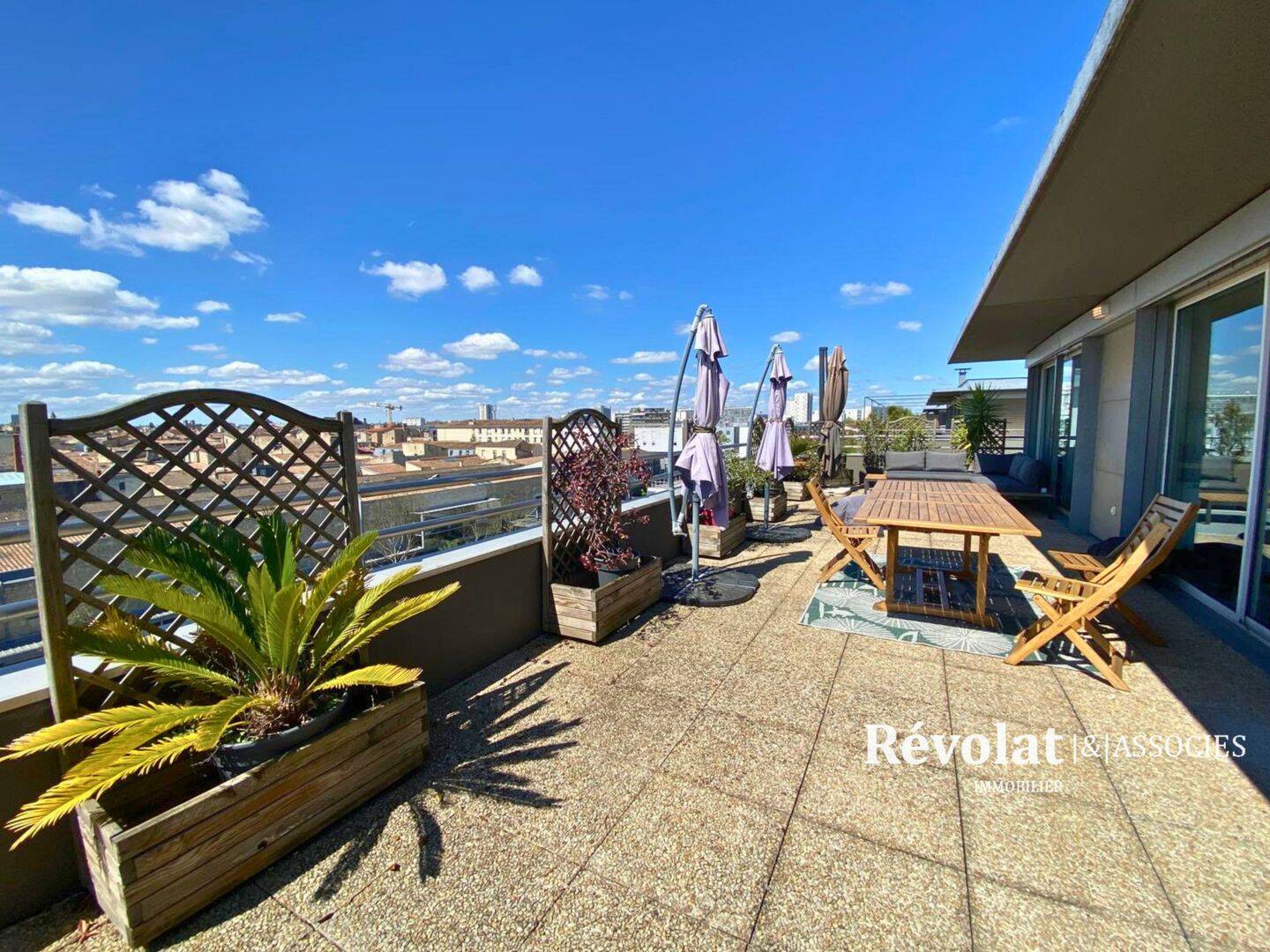 Appartement 3 pièces 97 m² · à Bordeaux · 97 m² · 1 940 €/mois