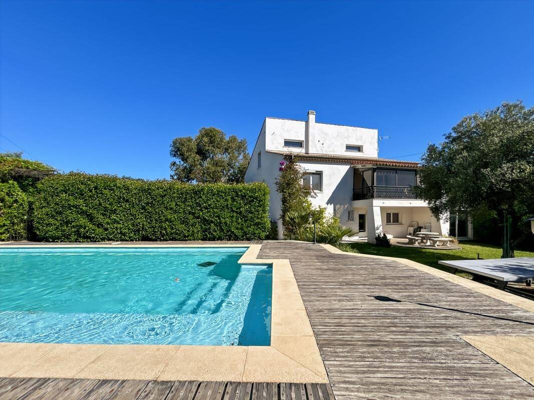 Maison 6 pièces 208 m² · à Puget-sur-Argens · 208 m² · 790 000 €