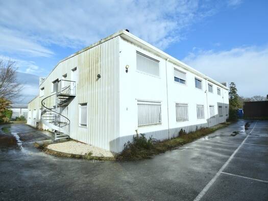 Espace bureau à vendre 680 000 € 1 129 m² de bureaux Zone d'Activité-Zone Industrielle-Nantes-Carquefou Carquefou 44470
