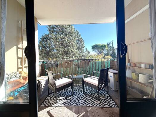 Appartement à vendre 299 000 € 3 pièces 2 chambres 65 m² Étage 3/4 Pont de l'Arc Aix-en-Provence 13090