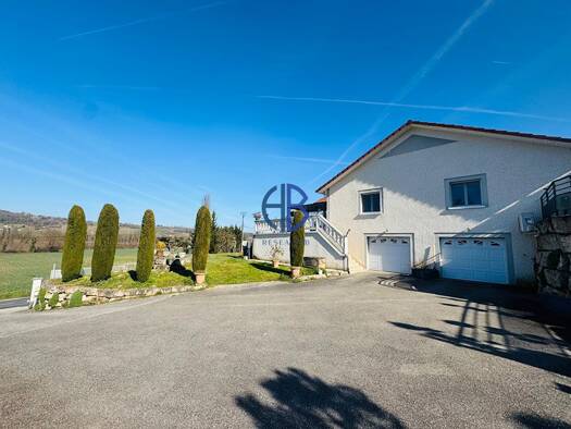 Maison de plain-pied à vendre 359 500 € 5 pièces 3 chambres 114 m² 1 423 m² de terrain Saint-Chef 38890