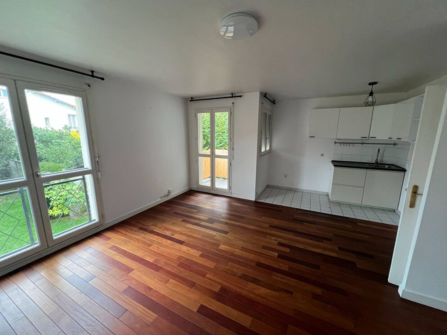Appartement 1 pièce 33 m² · à Livry-Gargan · 32,7 m² · 695 €/mois