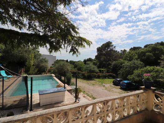 Maison à vendre 496 000 € 5 pièces 3 chambres 130 m² 2 192 m² de terrain Nîmes 30000