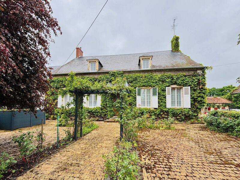 Maison 10 pièces 258 m² · à La Guerche-sur-l'Aubois · 258 m² · 357 000 €