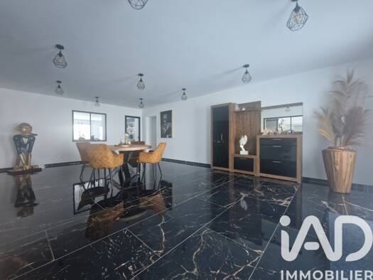 Maison à vendre 889 000 € 16 pièces 3 chambres 515 m² 3 548 m² de terrain Sud Hersin-Coupigny 62530