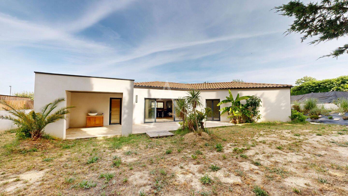 Maison 5 pièces 112 m² · à Villedubert · 112 m² · 329 900 €