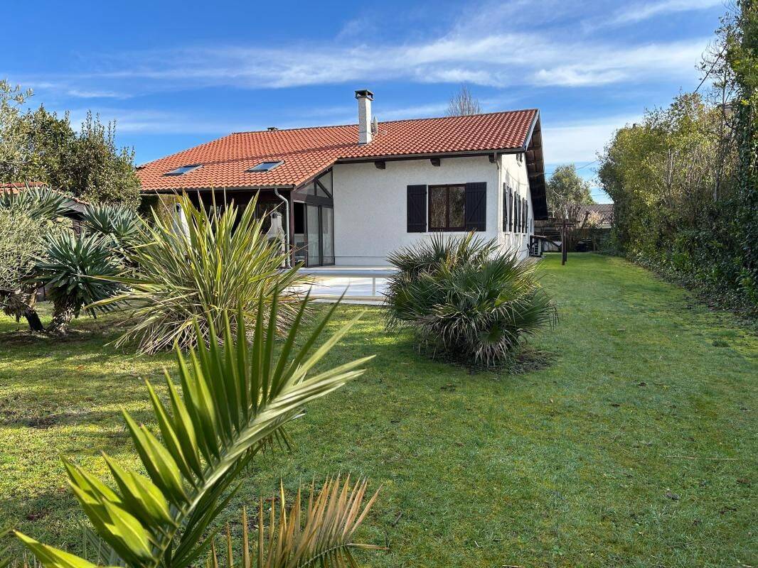 Maison 6 pièces 200 m² · à Gujan-Mestras · 200 m² · 696 800 €