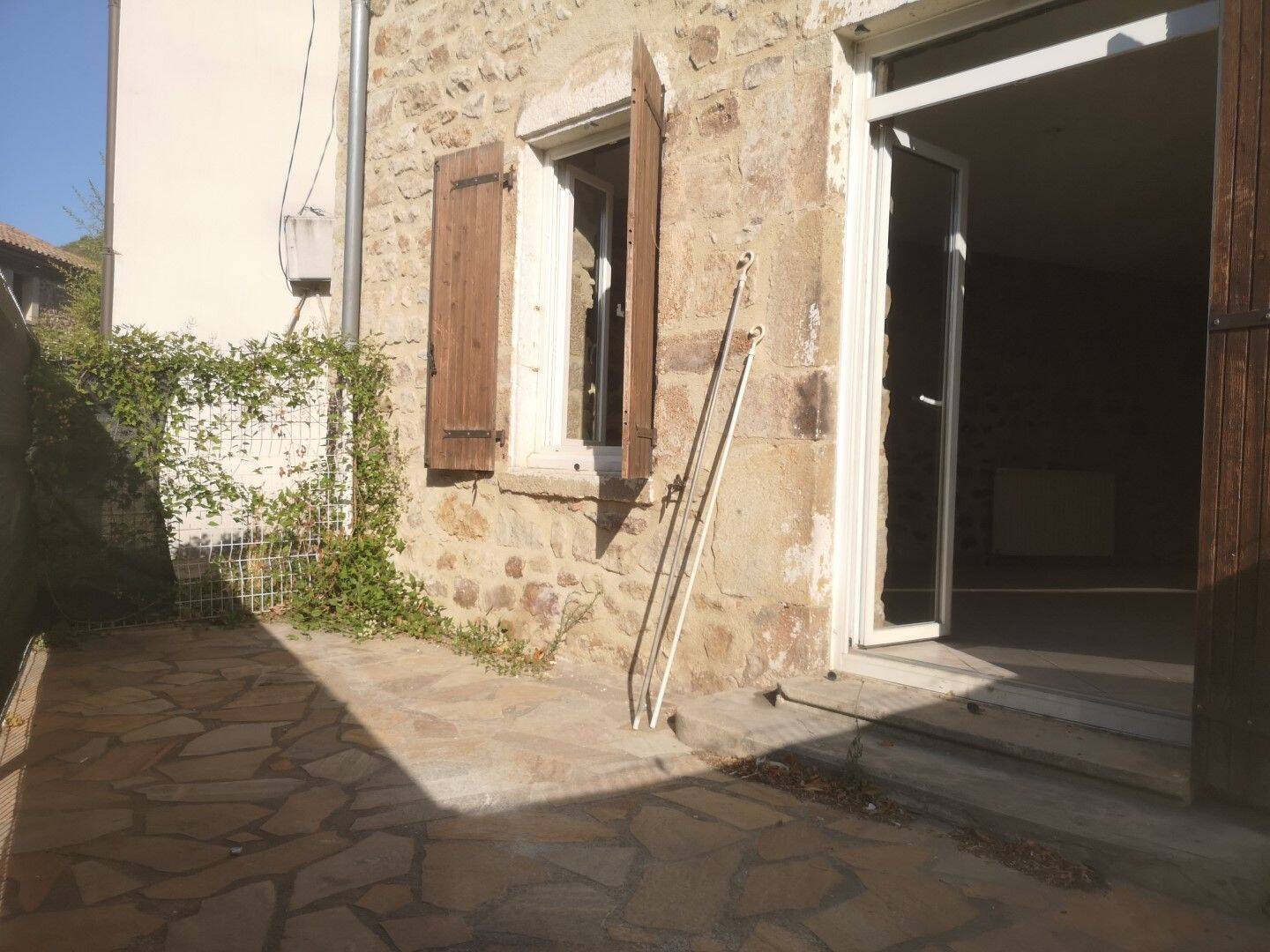 Appartement 3 pièces 69 m² · à Saint-Georges-les-Bains · 68,8 m² · 695 €