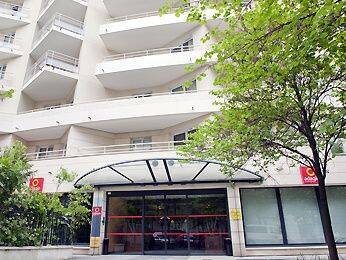 Appartement 2 pièces 32 m² · à Courbevoie · 31,6 m² · 189 530 €