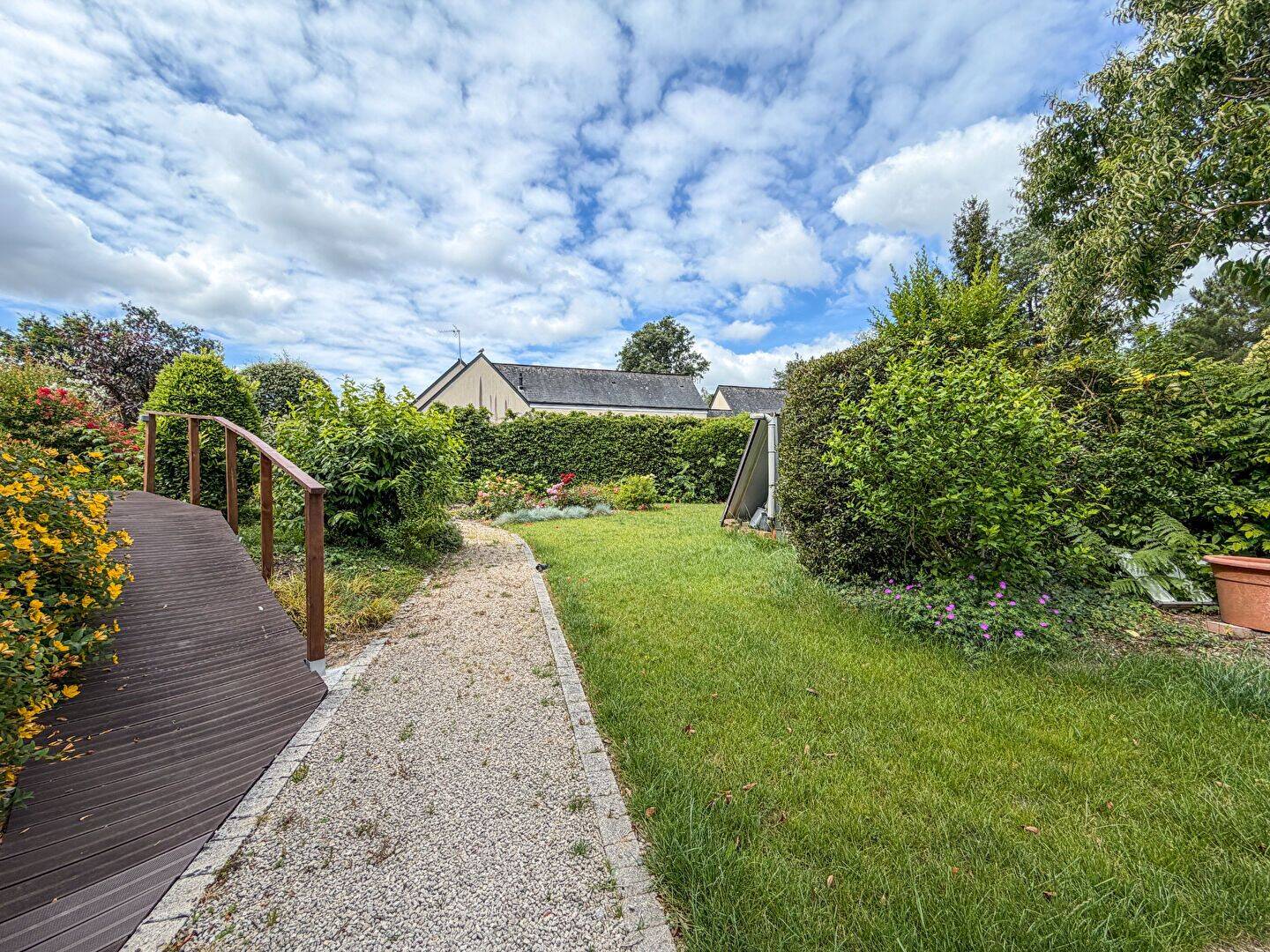 Maison 6 pièces 138 m² · à Rives-du-Loir-en-Anjou · 137,5 m² · 347 700 €