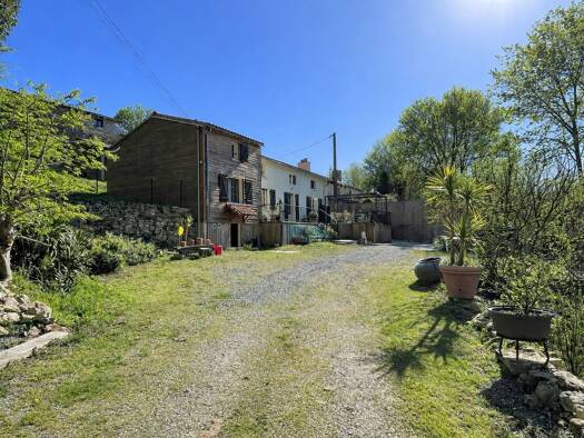 Maison à vendre 200 000 € 5 pièces 3 chambres 95 m² 3 976 m² de terrain Paizay-le-Tort 79500