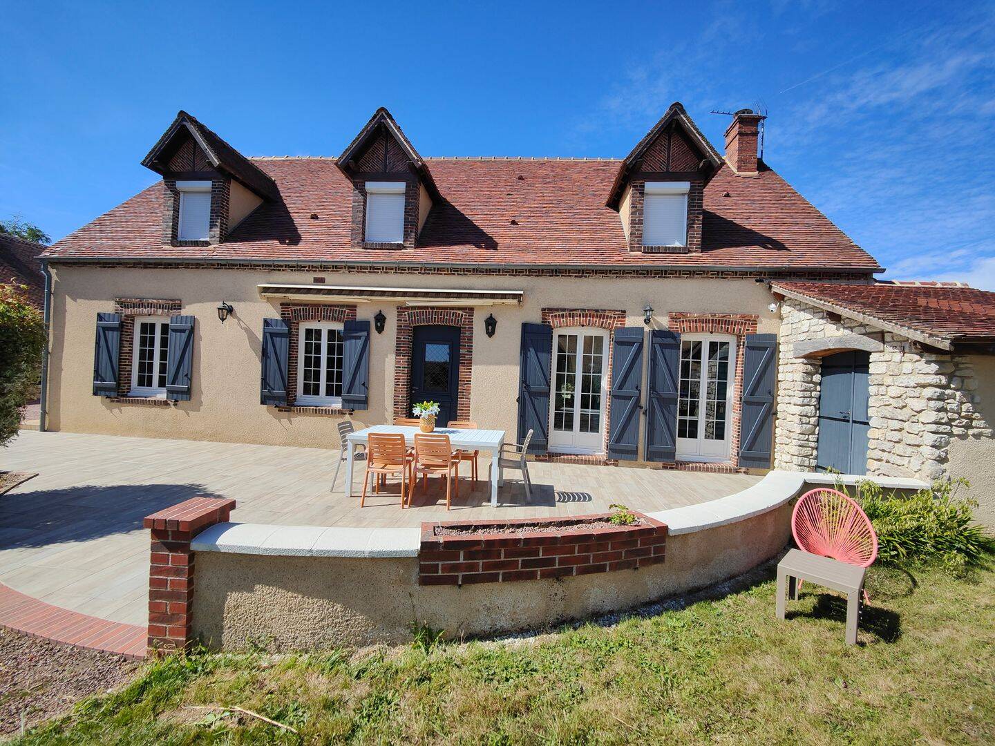 Maison 14 pièces 440 m² · à Dourdan · 440 m² · 790 000 €