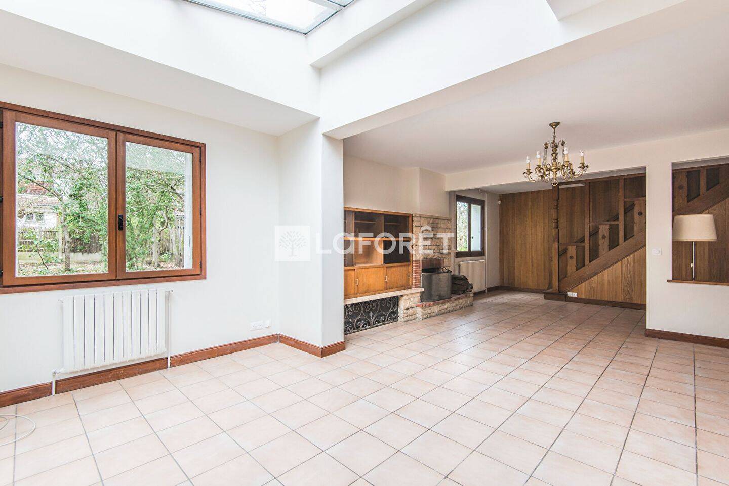 Maison 7 pièces 132 m² · à La Celle-Saint-Cloud · 132,3 m² · 3 250 €/mois