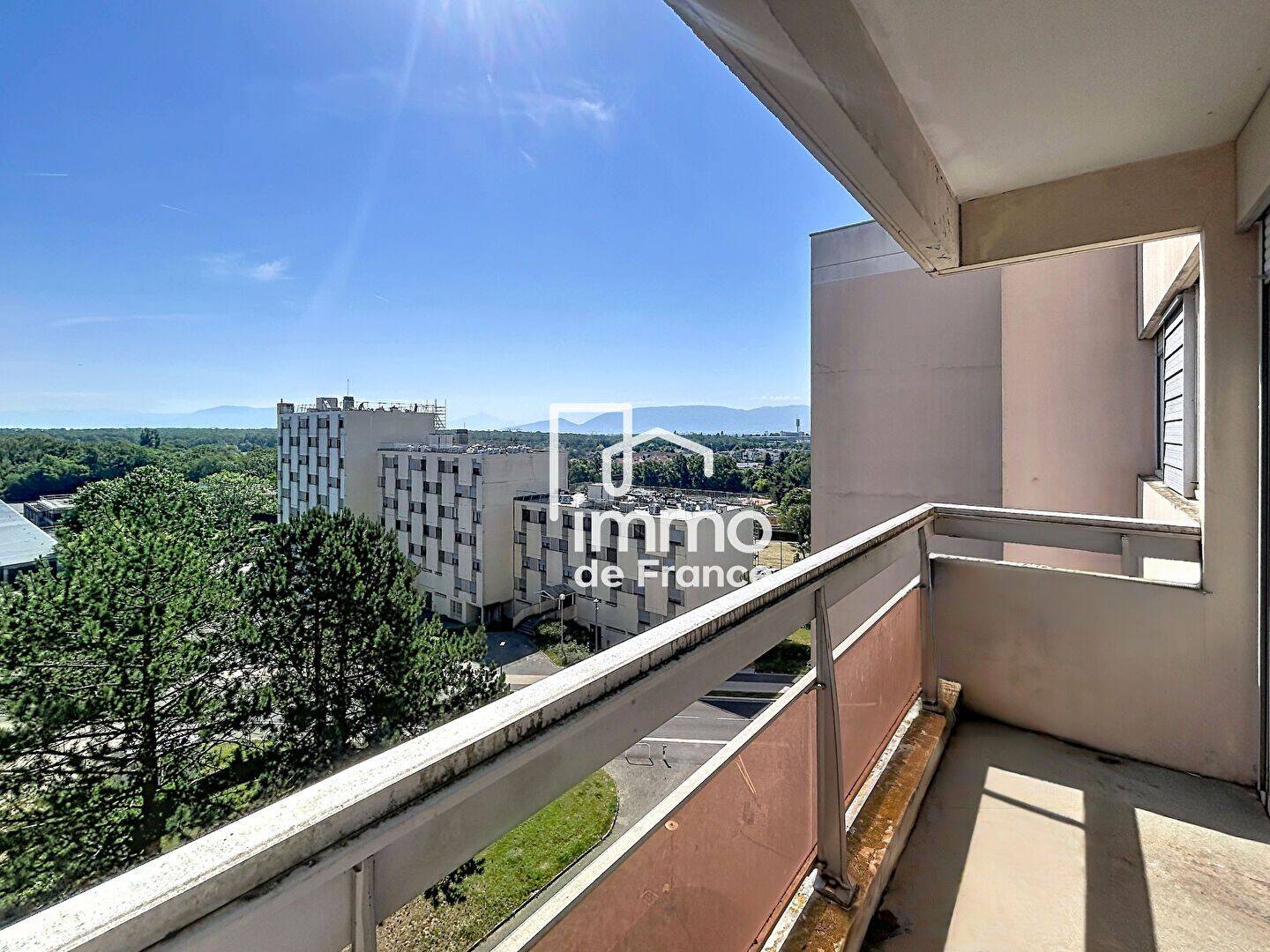 Appartement 1 pièce 31 m² · à Saint-Genis-Pouilly · 31 m² · 185 000 €