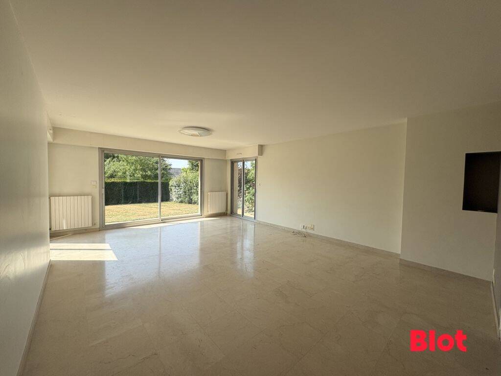 Maison 6 pièces 138 m² · à Bruz · 138,3 m² · 1 350 €/mois