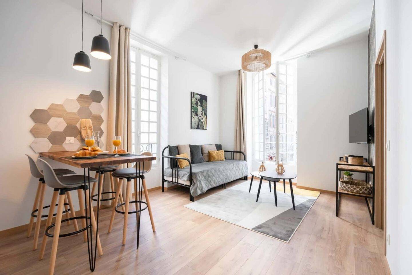 Appartement 3 pièces 35 m² · à Marseille 1er Arrondissement · 35 m² · 2 500 €/mois