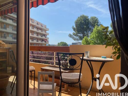 Appartement à vendre 470 000 € 5 pièces 4 chambres 103 m² 3ème étage Centre Ville Aix-en-Provence 13090