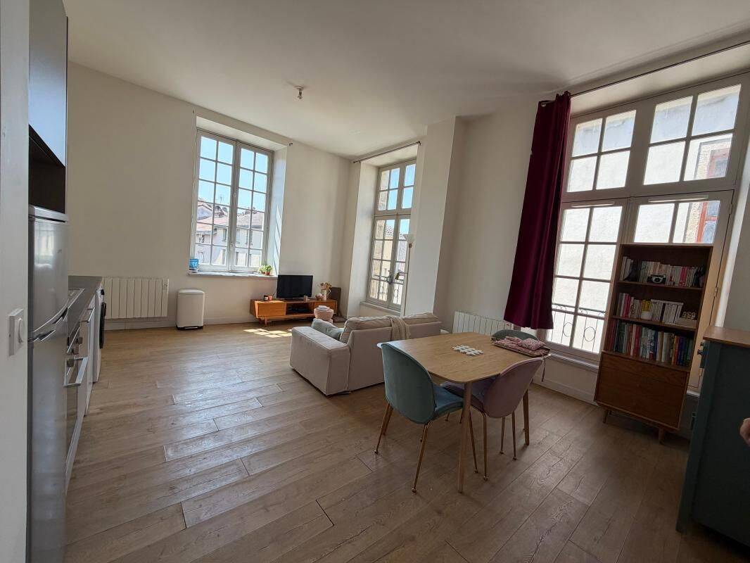 Appartement 1 pièce 49 m² · à Limoges · 49 m² · 570 €