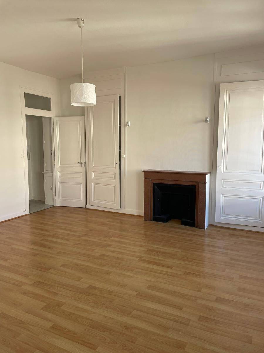 Appartement 2 pièces 66 m² · à Lyon 6ème Arrondissement · 65,9 m² · 1 144 €