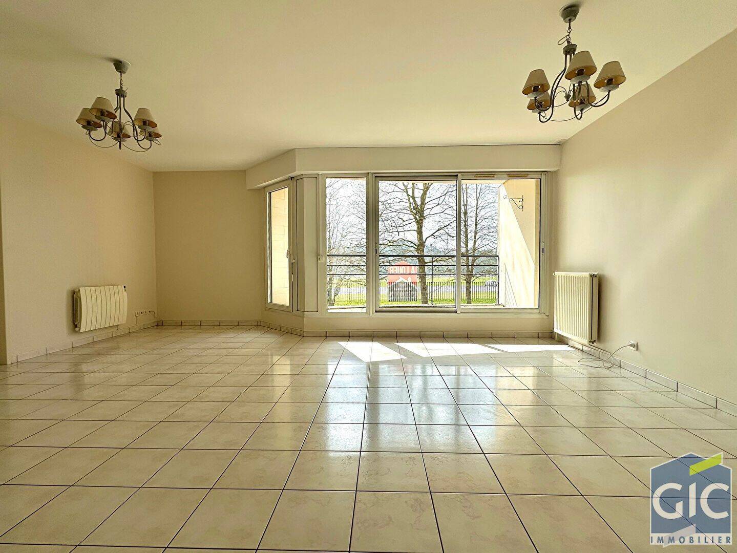 Appartement 5 pièces 120 m² · à Caen · 120 m² · 1 399 €
