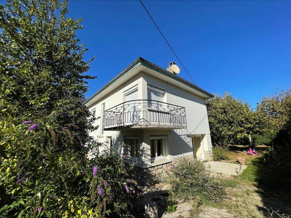 Maison 5 pièces 115 m² · à Bourg-en-Bresse · 114,7 m² · 198 000 €