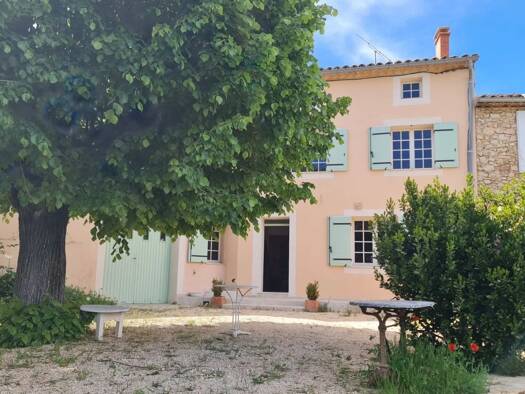 Maison à vendre 477 000 € 5 pièces 4 chambres 98 m² 500 m² de terrain Saint-Saturnin-lès-Apt 84490
