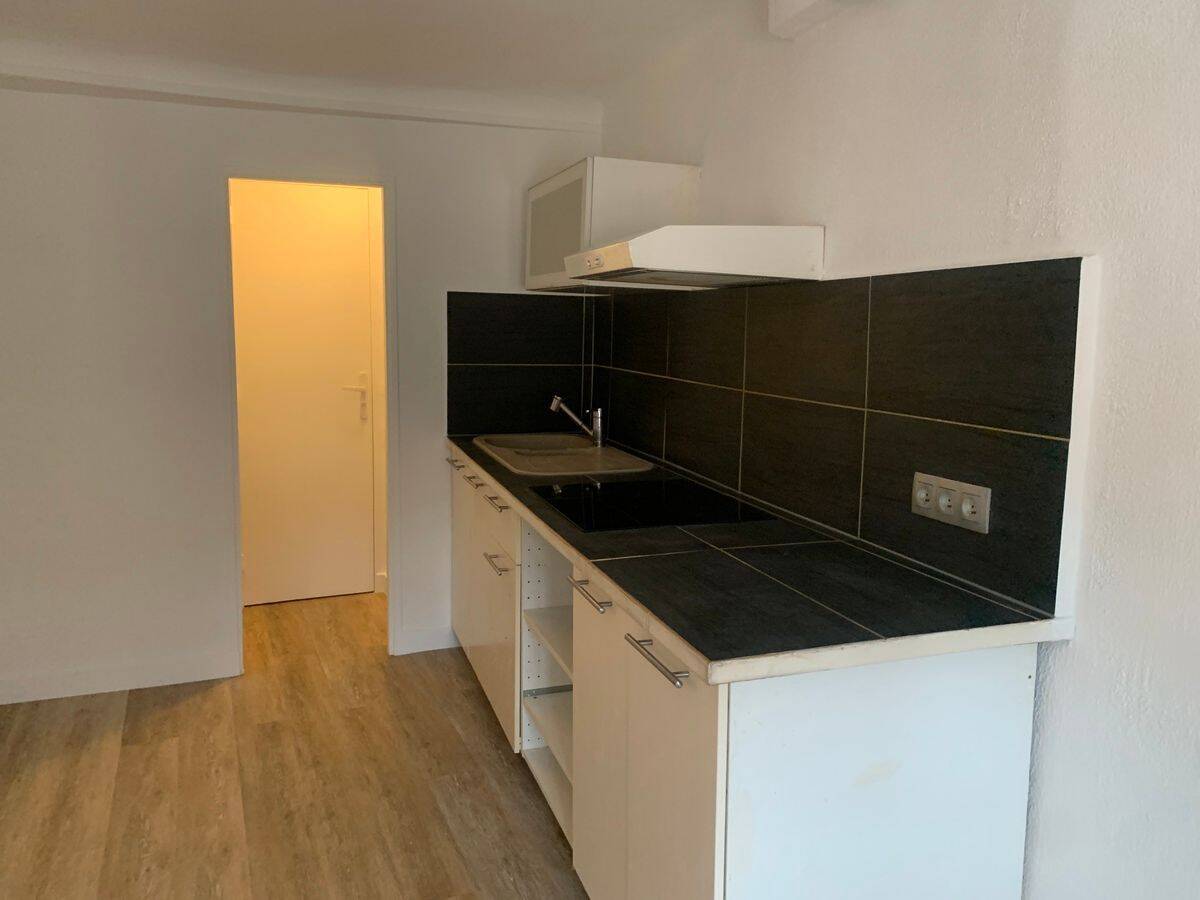 Appartement 1 pièce 25 m² · à Cuers · 25 m² · 433 €