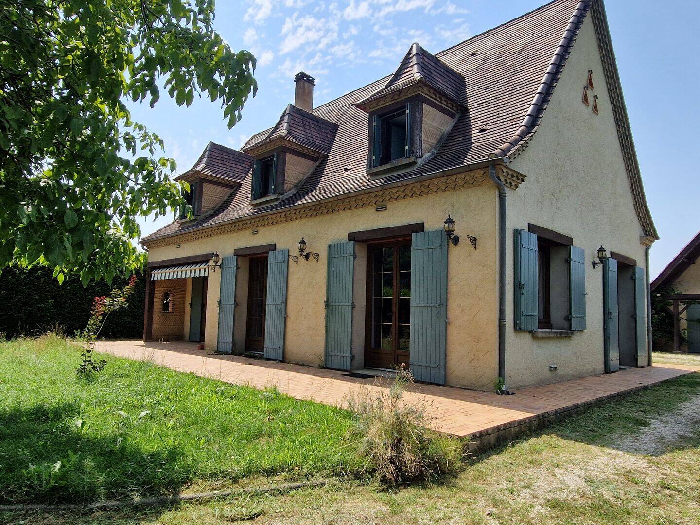 Maison 6 pièces 134 m² · à Mauzac-Et-Grand-Castang · 134 m² · 400 900 €