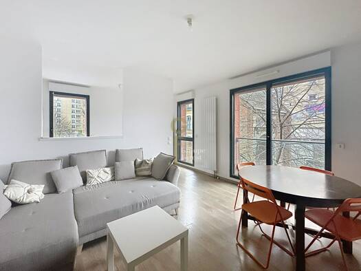 Appartement à vendre 262 500 € 2 pièces 1 chambre 49 m² Étage 1/4 Centre Lille 59000