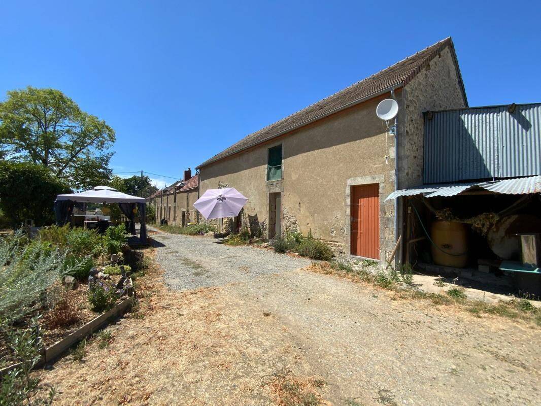 Fermette avec plus de 3 hectares de terrain !