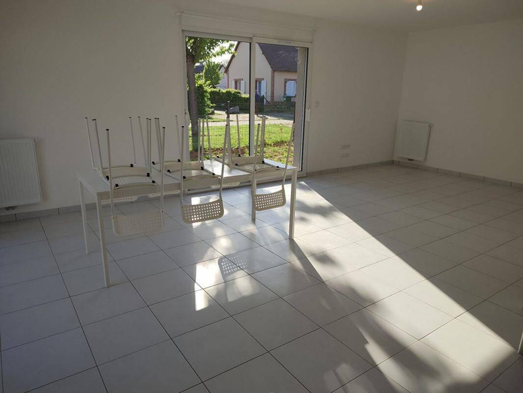 Maison 3 pièces 81 m² · à Le Neubourg · 80,9 m² · 892 €