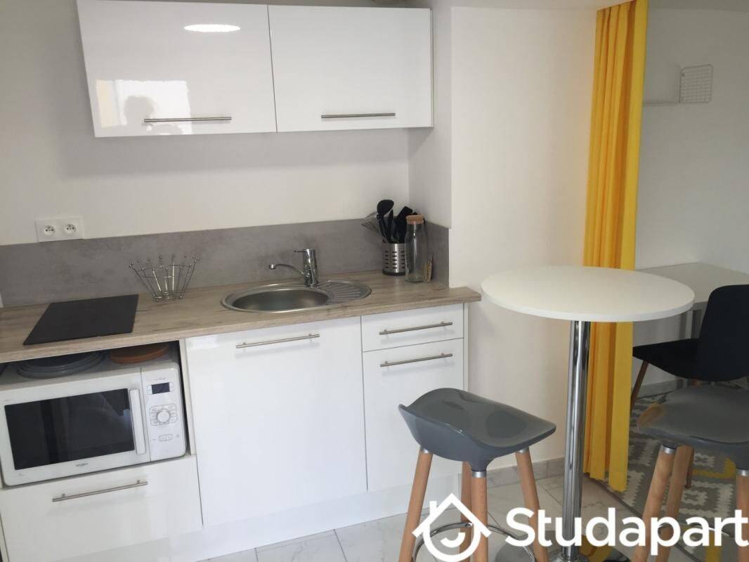 Appartement 1 pièce 25 m² · à Angers · 25 m² · 650 €