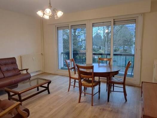 Appartement à vendre 137 900 € 3 pièces 2 chambres 69 m² 1er étage Tourcoing 59200