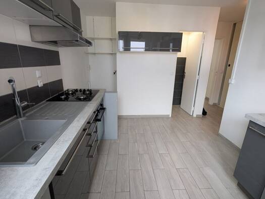 Appartement à vendre 279 000 € 5 pièces 4 chambres 111,8 m² Étage 3/6 Montpellier 34070